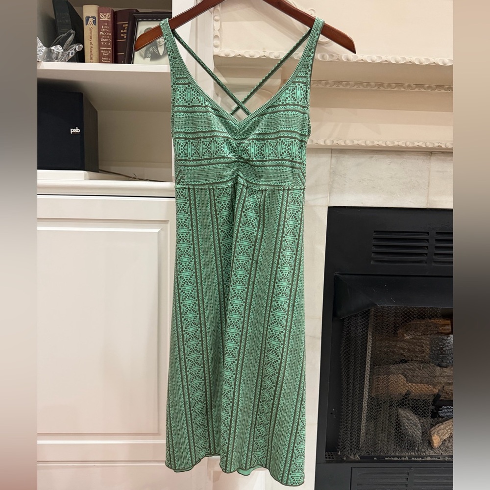 prAna M Dress Crisscross Back Geometric Print Boho Gorpcore Athleisure Travel